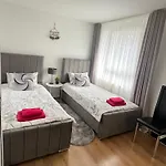 Spacious Rooms For Rent 10 Min From Tower Bridge