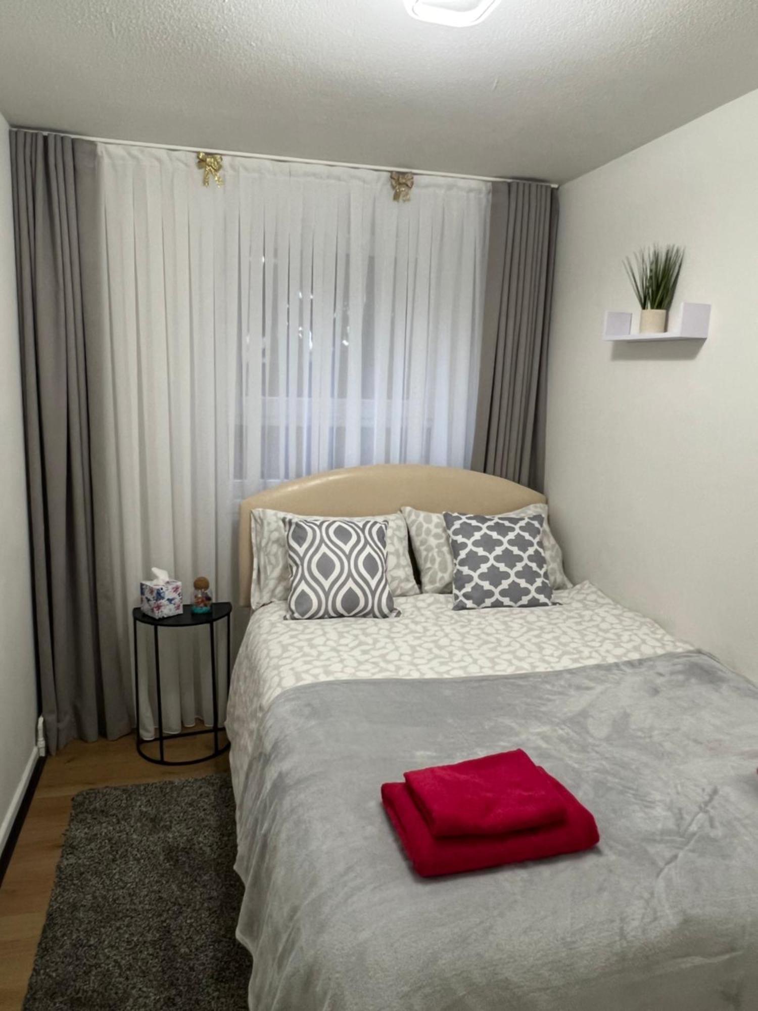 Gasthof Spacious For Rent 10 Min From Tower Bridge London