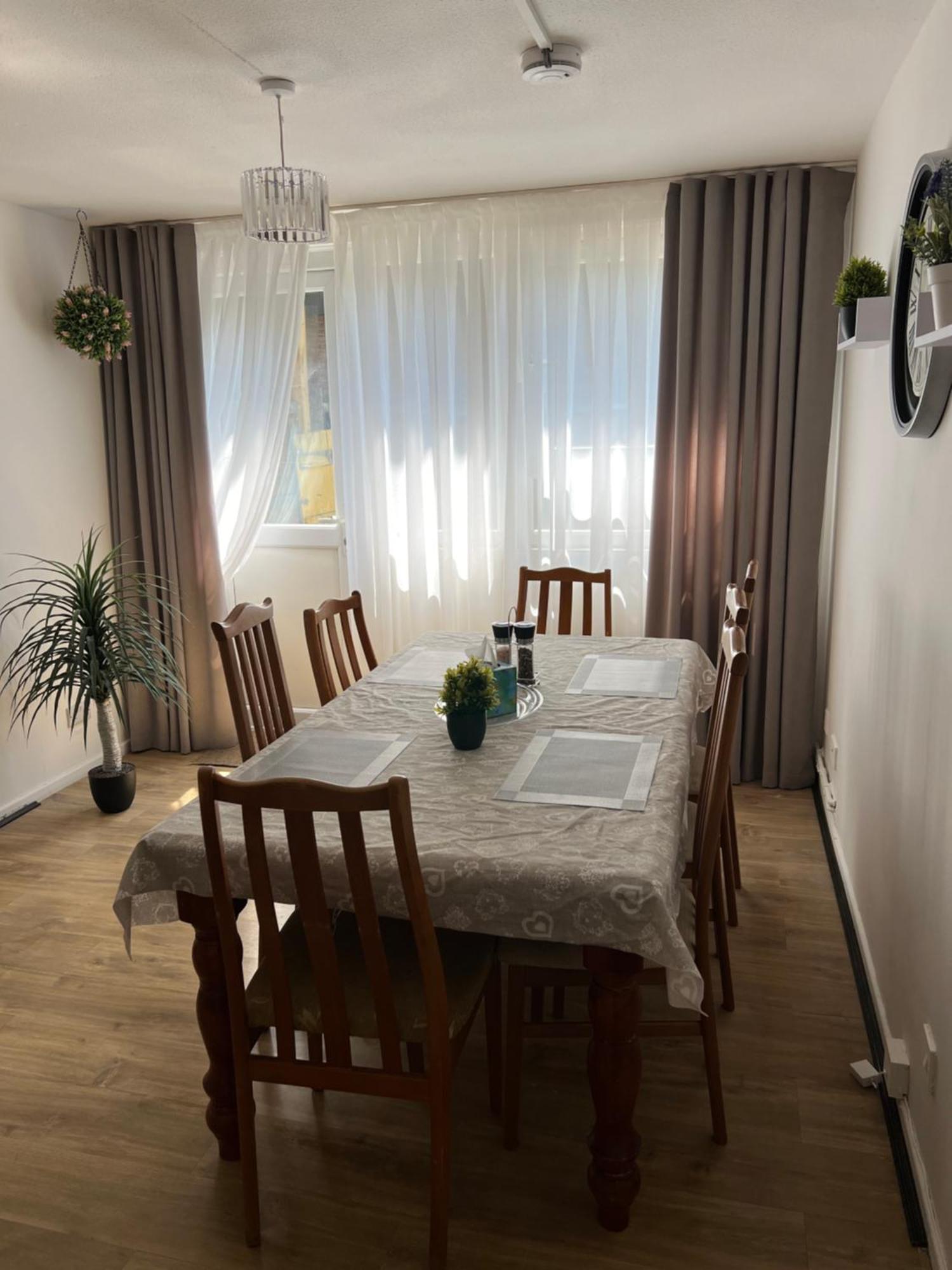 Spacious For Rent 10 Min From Tower Bridge * London